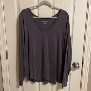 Universal Standard V-neck Long Sleeve Tee - XL